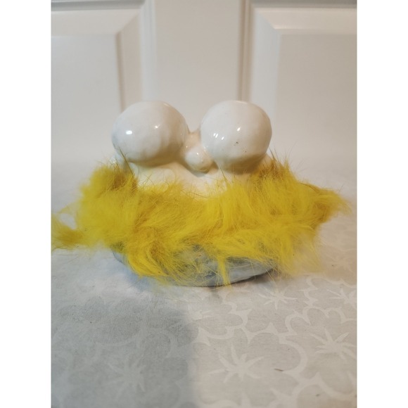 Porcelain Basket of Poodles with Yellow Fur Trim - Japan - Picture 4 of 9